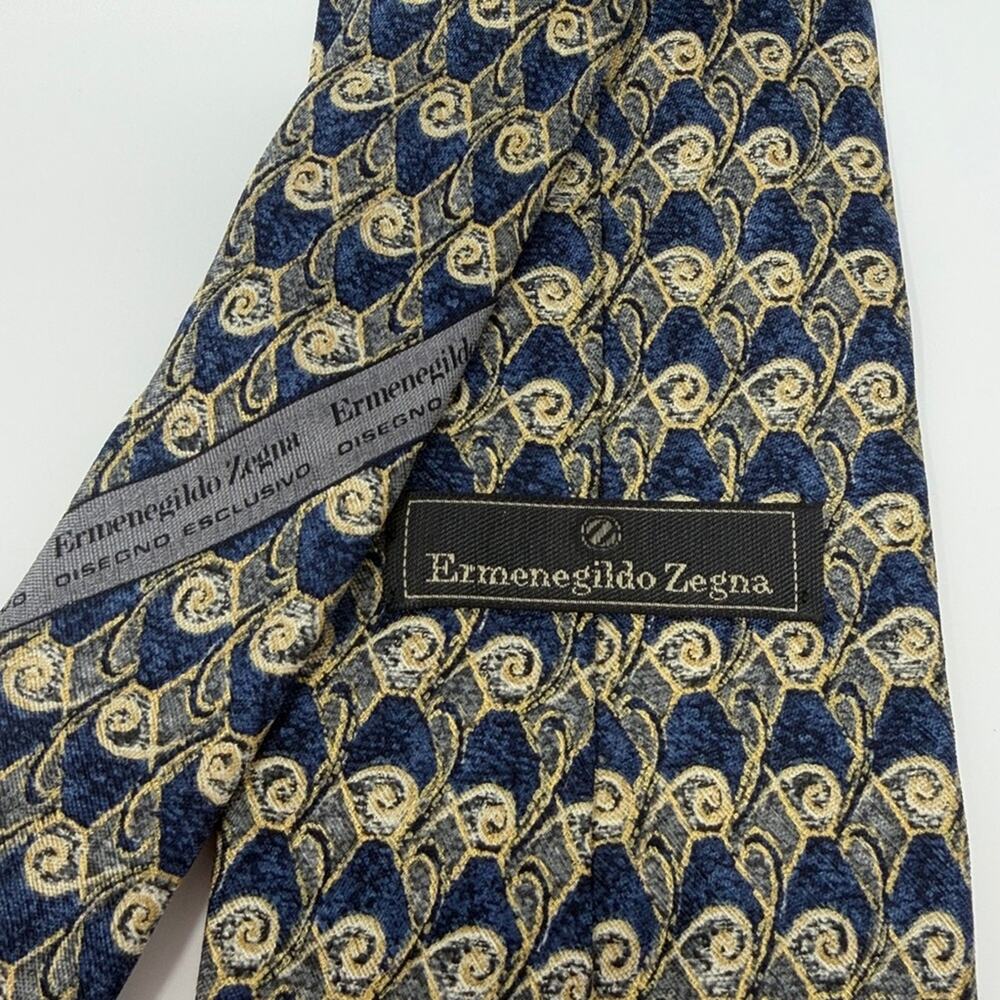 Ermenegildo Zegna 100% Silk Tie - Navy/Yellow - Picture 3 of 4